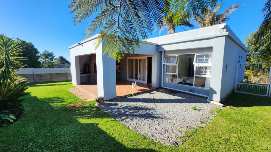 3 Bedroom Property for Sale in Denneoord Western Cape
